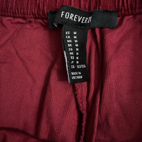 Forever 21 velvet shorts - Picture 3 of 3